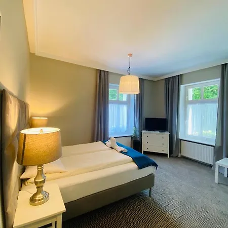 Проживание в семье Cienista 7 *